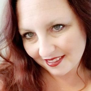 Meet your Posher, Whitney